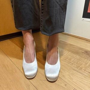 Stuart Weitzman White Heels